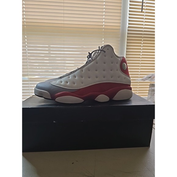 Athletic_Shoes